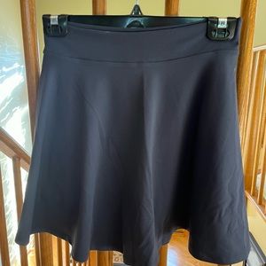 NWT Fabletics Flounce Tennis Skirt with Hidden Shorts & Ball Pocket
